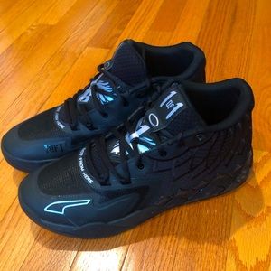 Puma Lamelo Ball MB.01 Iridescent Dreams. Black/Silver size 10.5